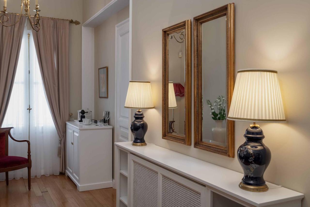 Noble Suites Atina Dış mekan fotoğraf